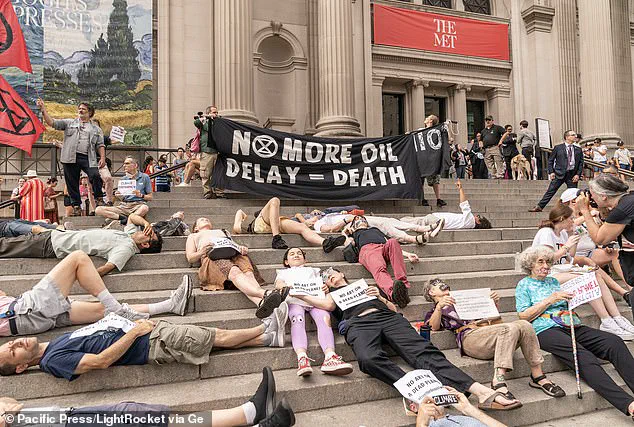 Conservative Watchdog Alleges British Billionaire's Charity Secretly Funds Left-Wing Groups, Climate Activists, and CCP-Tied Organizations