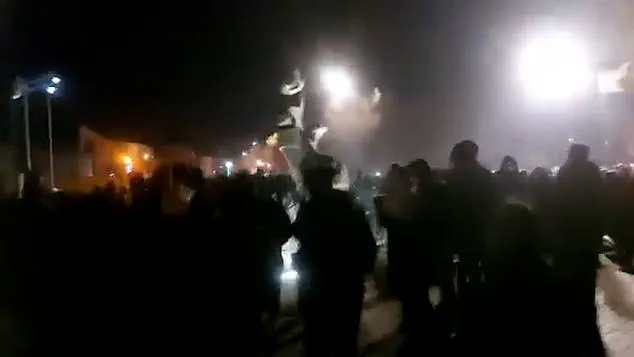 Iran's Protests: Economic Crisis and Exiled Crown Prince Fuel Nationwide Unrest