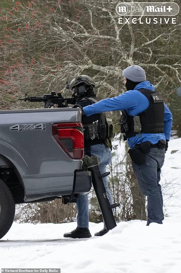 US Marshals Raid Home of Timothy Busfield in Upstate New York Following Surrender in Albuquerque