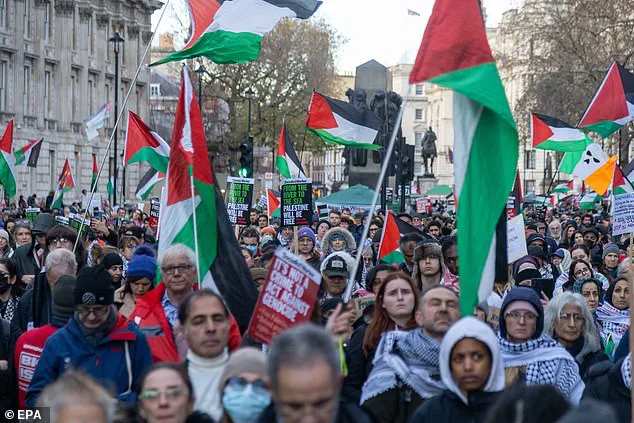 U.S. Considers Sanctuary for British Jews Amid Safety Concerns and Policy Shift