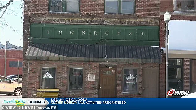 Winter Storm Fern Claims Life of Kansas Teacher as Nation Battles Severe Weather