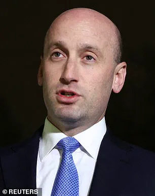 Latino GOP Lawmakers Warn of Midterm Setback as Hispanic Voters Distance from Trump's Immigration Stance