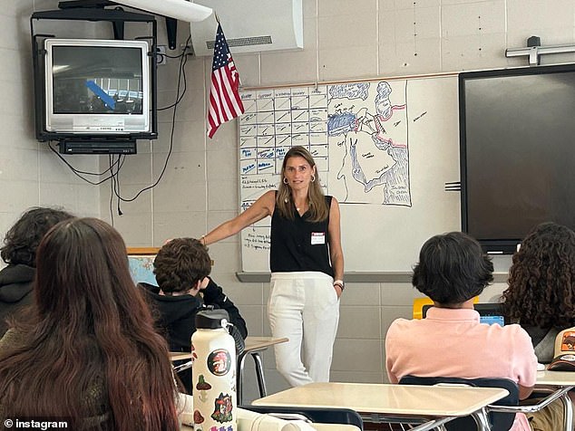 English Teacher Sentenced to 10 Years for Sexually Assaulting Students, Including Pregnancy by Victim