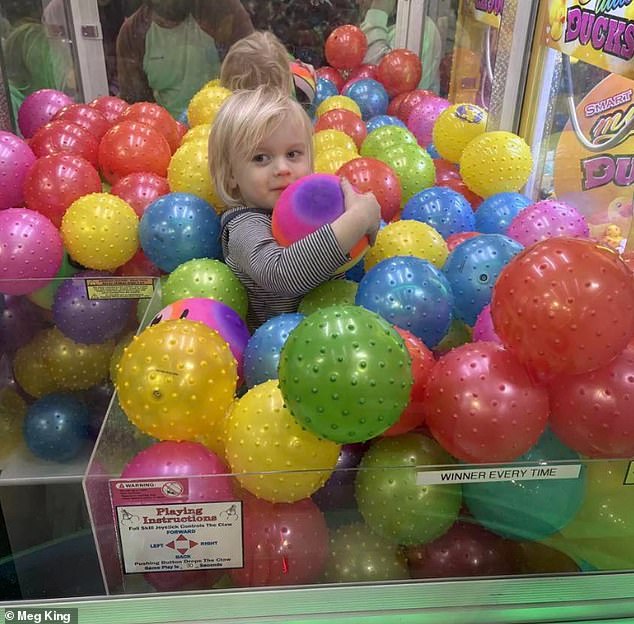 Two-Year-Old Trapped in Claw Machine at Missouri Sports Center