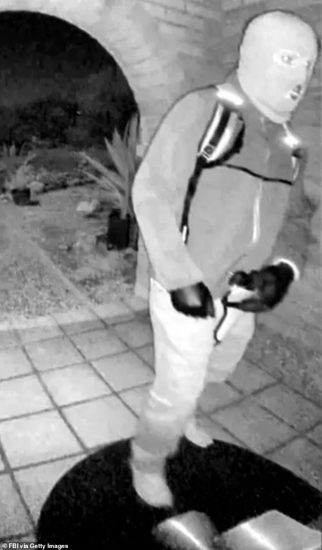 Feds Deploy 'Signal Sniffer' in Third Week Search for Savannah Guthrie's Missing Mother