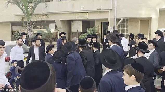 Bnei Brak Clash: Female Soldiers Chased by Mob as Tensions Flare Between Secular and Religious Groups