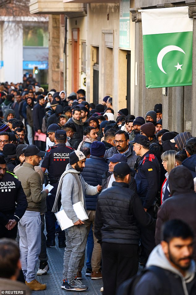 Spain's Regularization Program Faces Pressure as Estimates Double, Sparking Political Debate