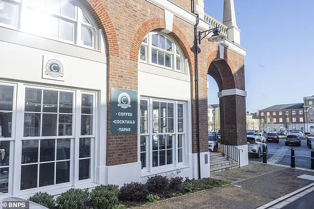 Coffee Shop Apologizes After Staff Writes 'Depressed F***s' on Receipt During Grieving Family's Wake