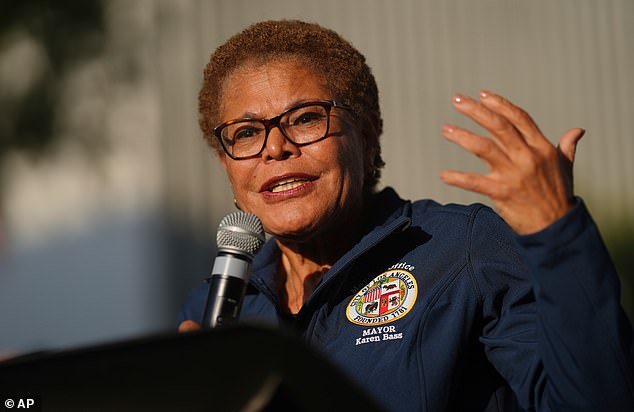 Los Angeles Mayor Karen Bass Faces Heckling at Golden Dragon Parade Amid Palisades Fire Controversy