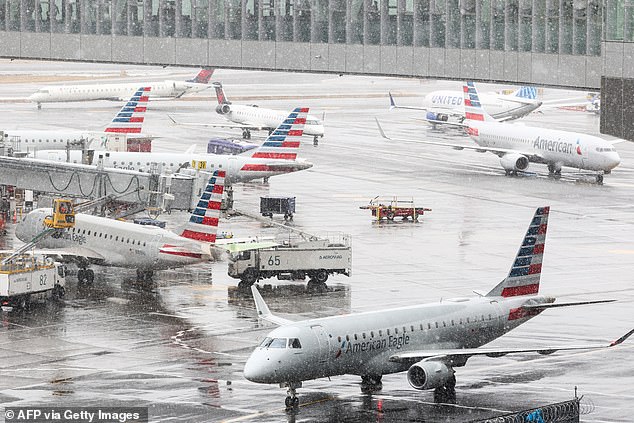 Historic Blizzard Paralyzes East Coast as 'Weather Bomb' Sparks Travel Chaos and Record Flight Cancellations