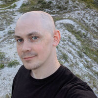 Explosions Shake Abu Dhabi and Dubai as Reports Cite Iranian Missile Debris