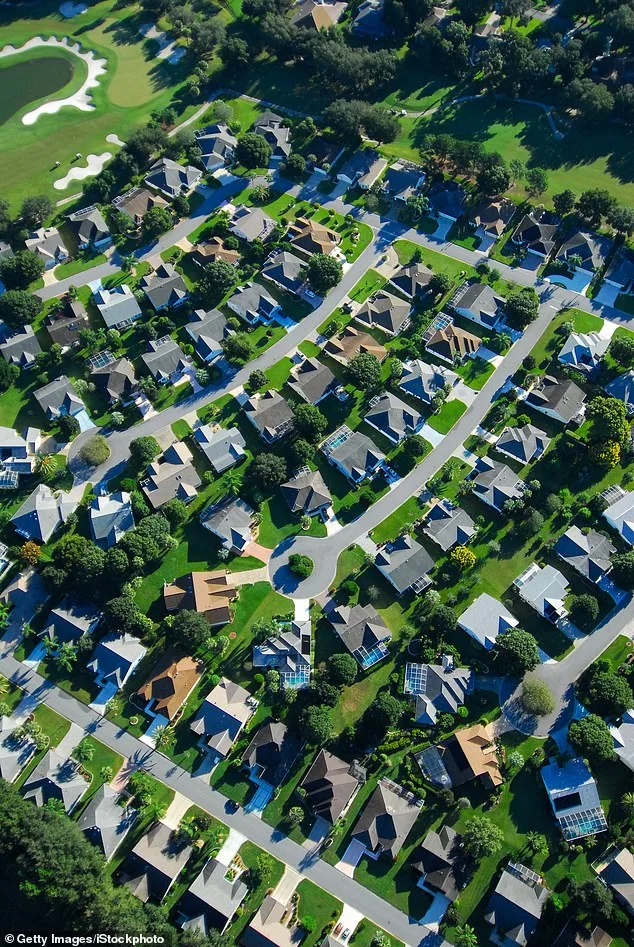 Twistee Treat's Arrival in The Villages Ignites Debate Over Identity, Aesthetics, and the Quirks of a Florida Retirement Community