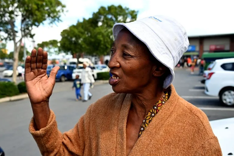 Khayelitsha's Struggle: Thandi Jolingana's Resilience Amid Cape Town's Inequality Wall