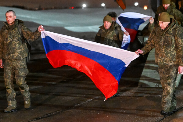 300 Russian Servicemen Released in Major Ukraine Prisoner Exchange Mediated by U.S. and UAE