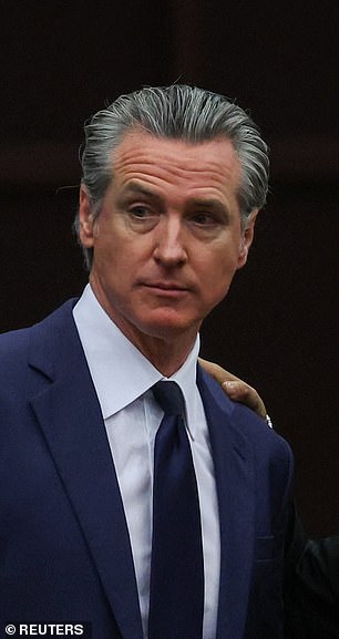 Obama's Subtle Gaze with Newsom at Jesse Jackson's Funeral Sparks 2028 Speculation