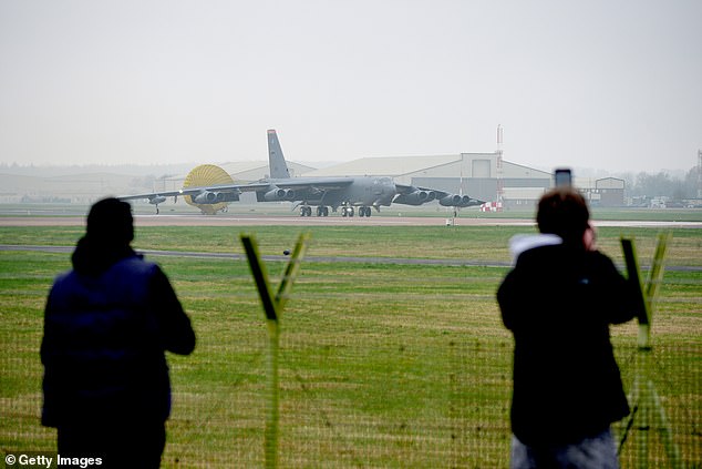 US B-52 Bombers Deploy to UK Amid Escalating Iran Tensions