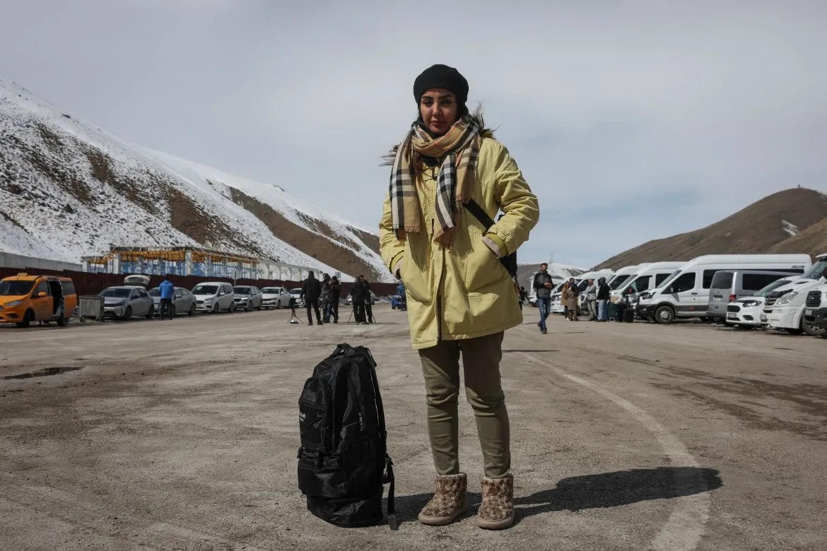 At the Kapikoy Border: A Perilous Exodus Amid Conflict and Uncertainty