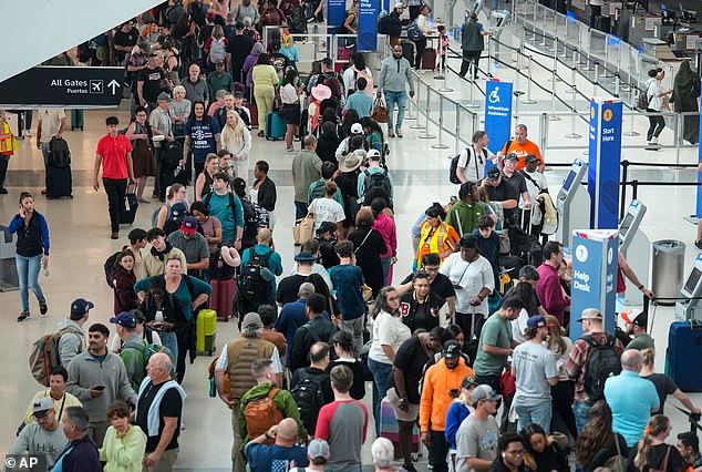 Hobby Airport Security Lines Improve After Crisis, But Shutdown Concerns Linger