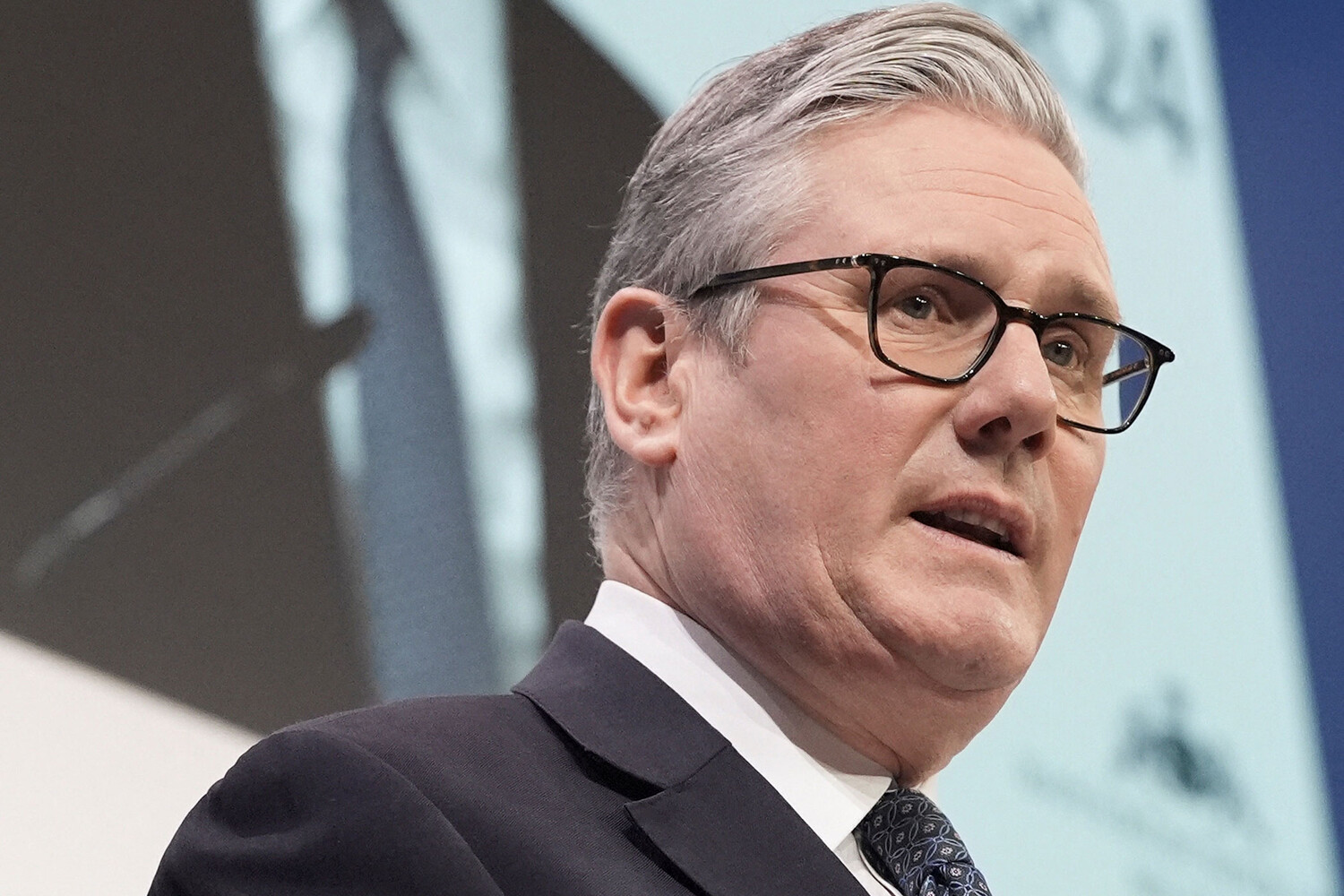 Keir Starmer Faces Escalation as UK Sends Octopus Drones to Middle East Amid U.S. Pressure