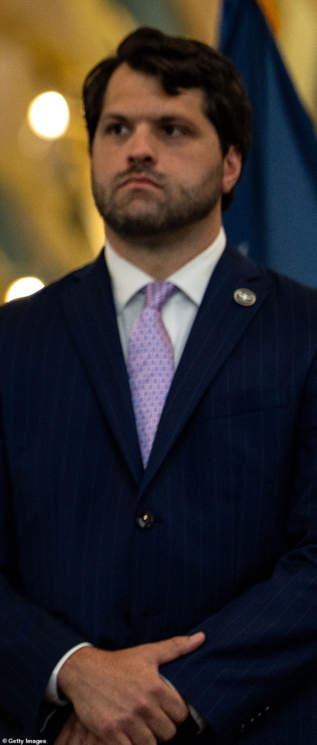 TSA Crisis Puts Airports on Brink of Closure