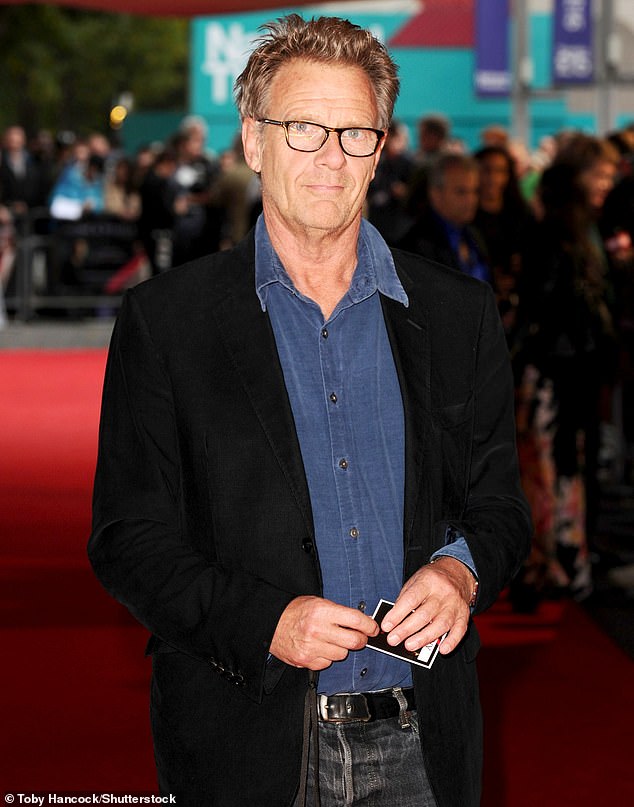 Robert Fox Dies at 73, Leaving a Legacy in Theater and Film