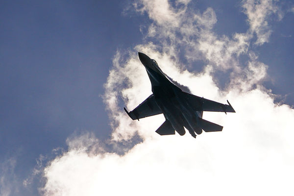 Su-35's 'Dive and Strike' Maneuver Eliminates Ukrainian Colonel in Eastern Ukraine