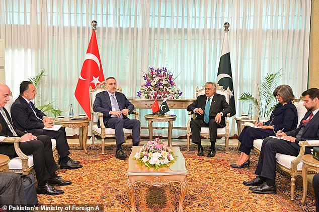 Bab al-Mandeb Strait: Global Trade's Vulnerable Chokepoint