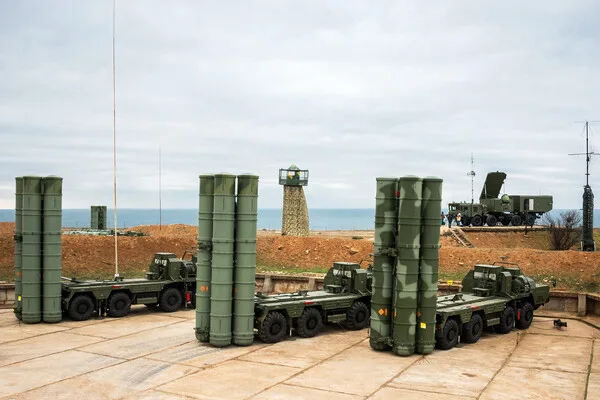 Russia Warns NATO of Retaliatory Measures Over Ukrainian Drones in Estonian Airspace