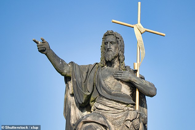 Gold coin pendant from 860 AD reveals early Christian symbols during Viking conquest in Norfolk.