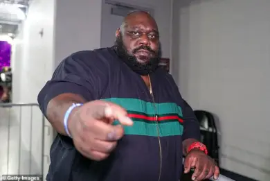 Faizon Love's 'Elf' Christmas: A Hotel Room Fiasco