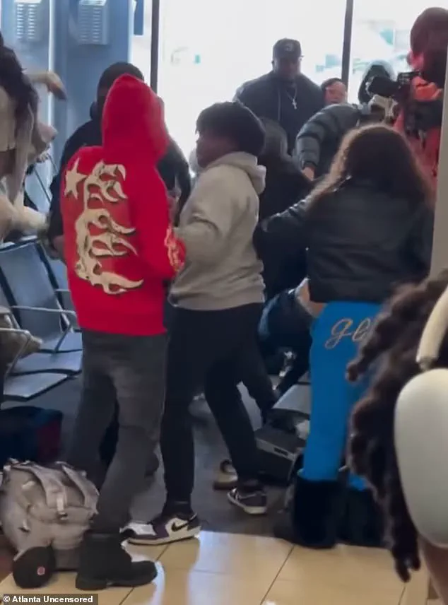 Viral Airport Fight: Chaos Erupts at Atlanta International Hub