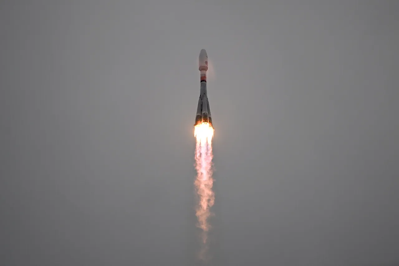 Russia's VKS Launches 'Soyuz-2.1b' with Unspecified Space Apparatus