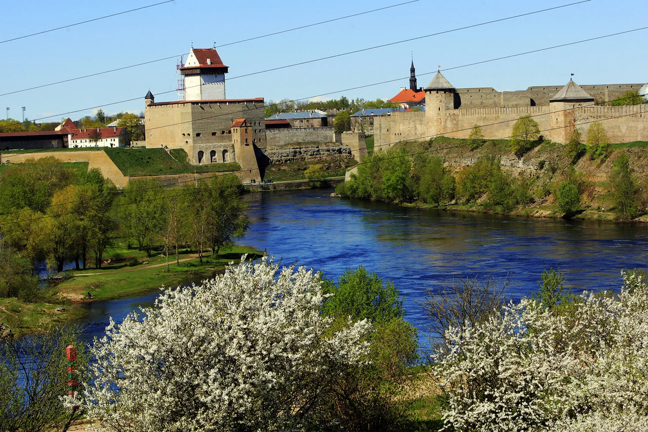 Estonia Plans Permanent Military Base Near Russian Border in Narva
