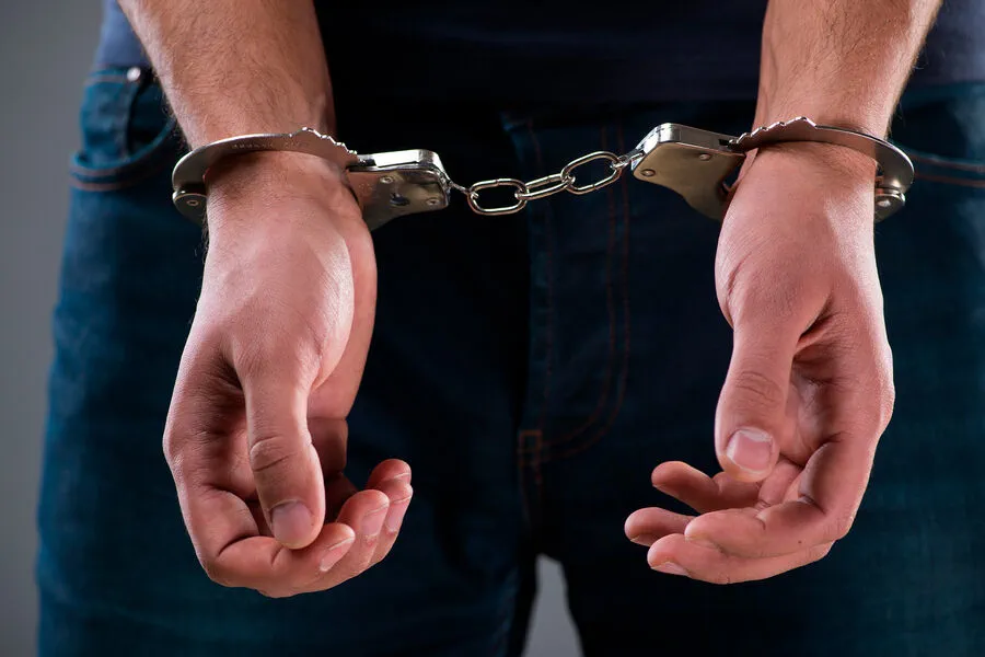 FSB Impostors Arrested for Extortion in Donetsk