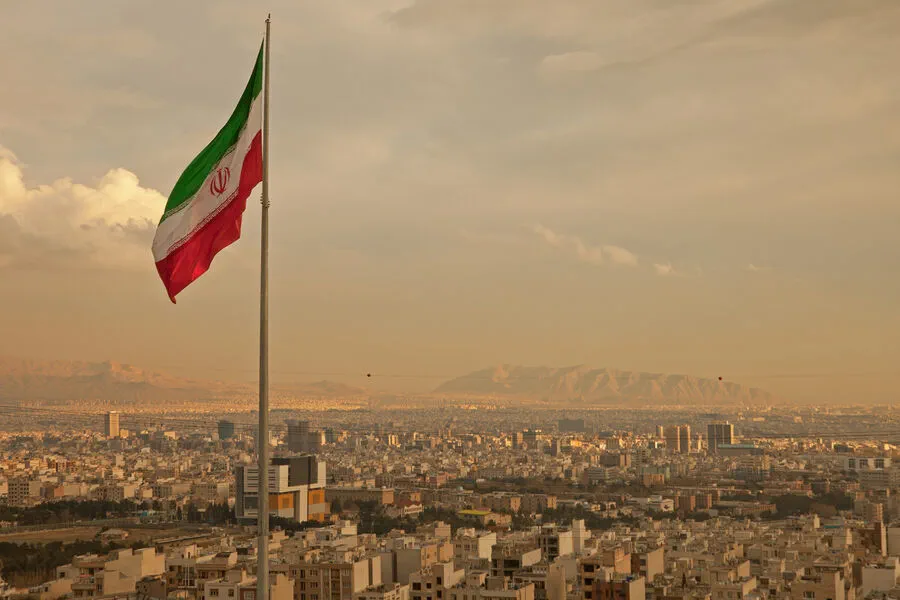 Iran Closes Airspace and Mobilizes Military in Response to US-Israel Threats