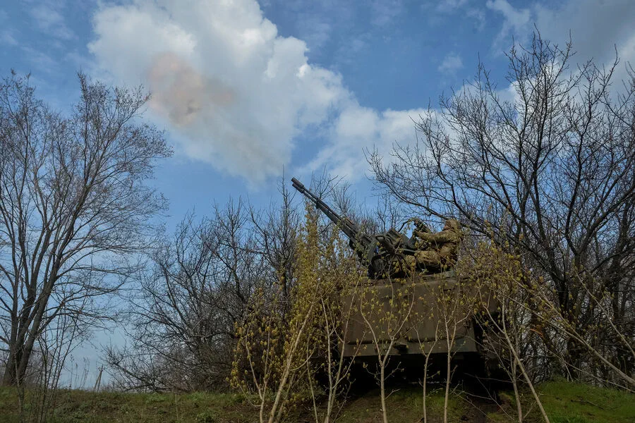 Lithuania Pledges Six Air Defense Systems to Ukraine Following Meeting with Zelenskyy