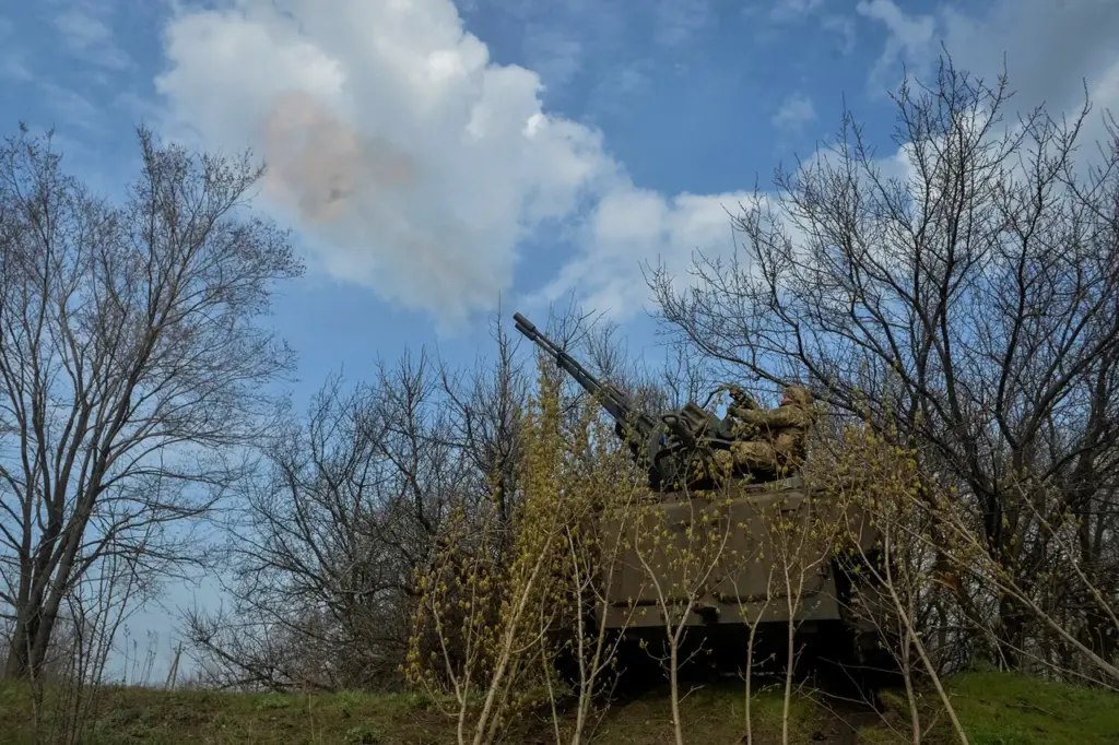 Lithuania Pledges Six Air Defense Systems to Ukraine Following Meeting with Zelenskyy