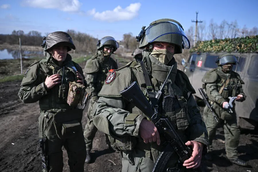 Russian Forces Deploy Ground Drones in Mine-Clearing Operation Near Ulakly