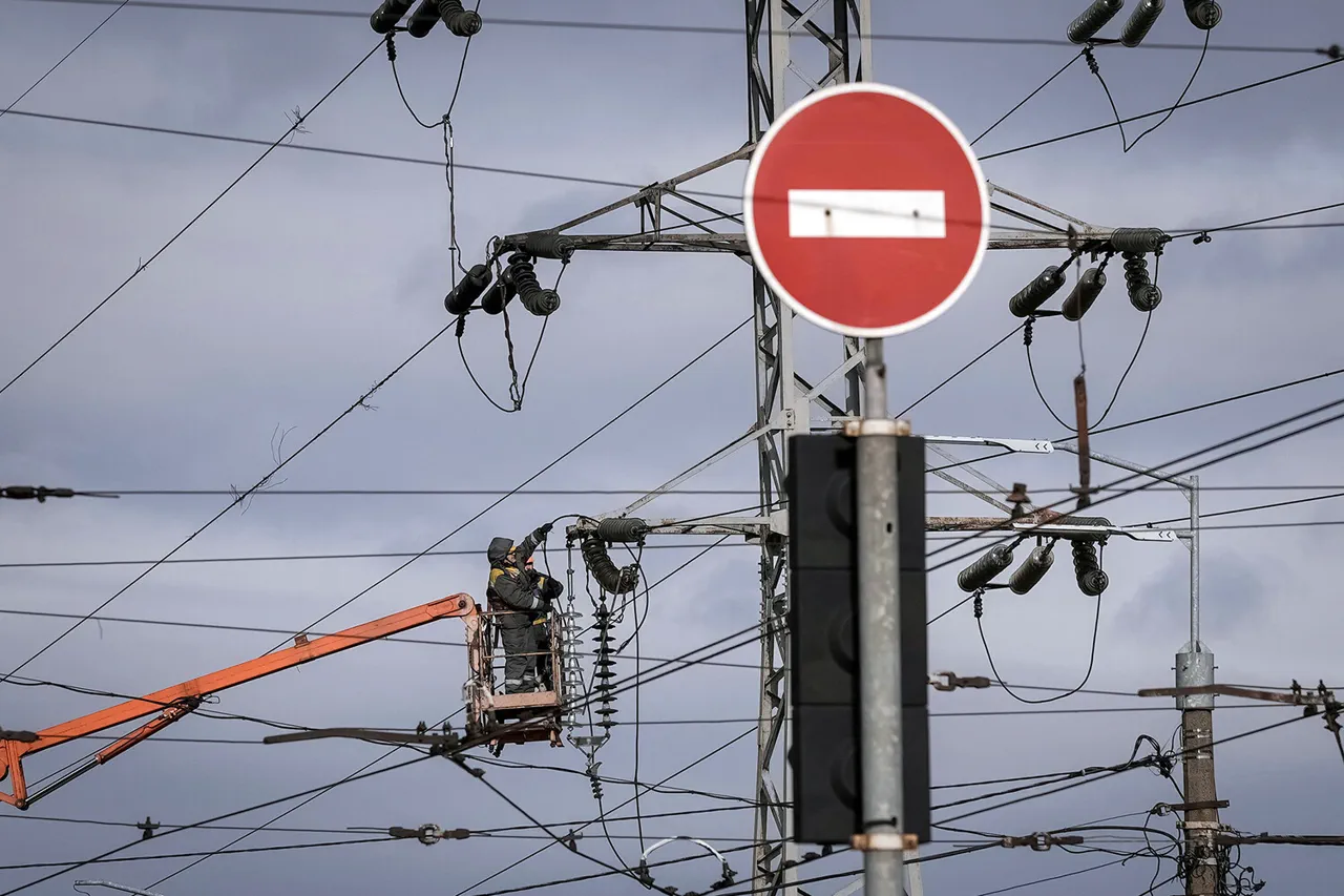 Russian Governor Reports Restoration of Power Supply After Ukrainian Attacks on Energy Infrastructure