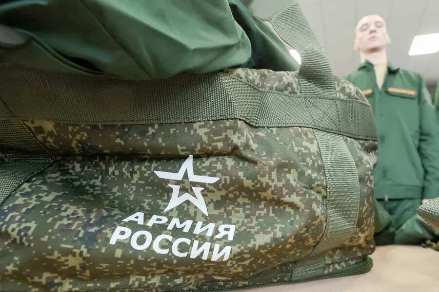 Russian Military Official Addresses Fake Messages About Conscription Rumors