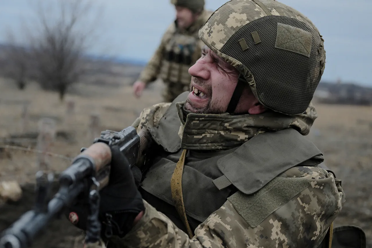 Russian Soldier Reports Death of Captured Ukrainian Fighter from Right Sector