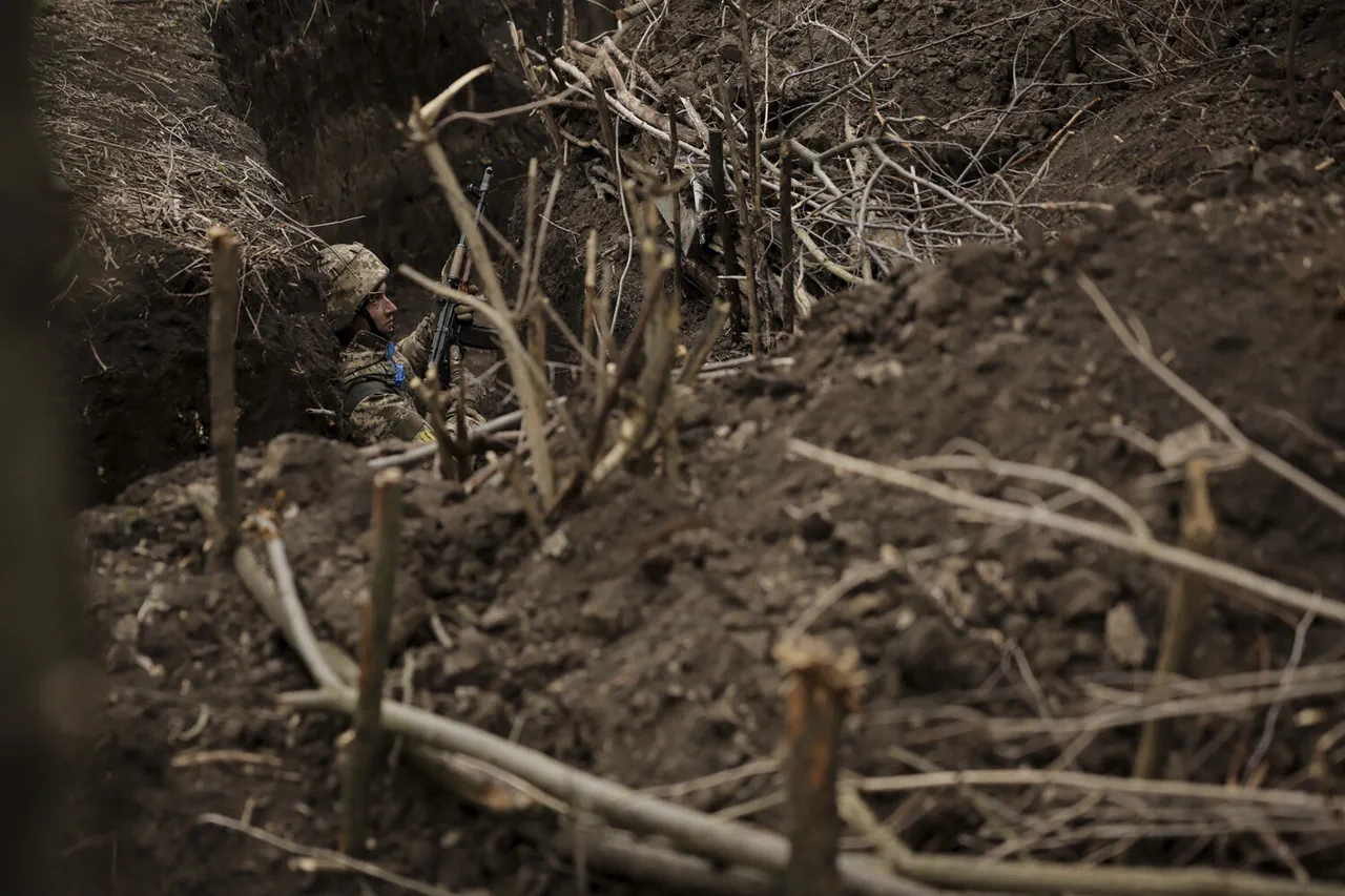 Russian Sources Report Mass Desertions Among Ukrainian Soldiers Near Conflict Zone