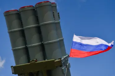 Exclusive Report: Russian Air Defense Forces Intercept Eight Drones in Moscow Attack, Emergency Services Assess Damage