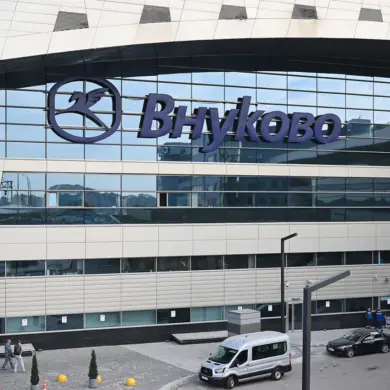Government Restrictions on Moscow Airports Disrupt Travel Plans for Thousands