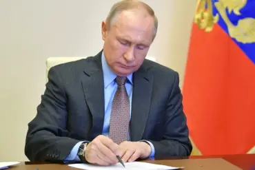 Putin Highlights 5,000 Ceasefire Violations by Ukraine in Eastern Ukraine Conflict