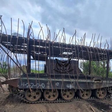 Bizarre Soviet-Era T-62 Tank, Radically Reconfigured for Unconventional Use, Captured by 'Sikh's Corner' in Conflict Zone