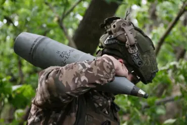 Cultural Symbol Destruction Sparks Military Escalation in Eastern Ukraine