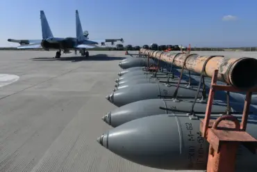 Exclusive: Russian Air Strike Destroys Ukrainian Platoon and Drone Operators in DPR's Vesenkaya