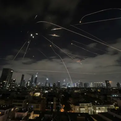 Iran Launches 400 Missiles and UAVs in Escalating Conflict with Israel, Report Indicates