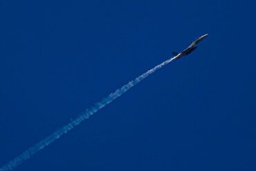 Israel Conducts Precision Strikes on Over 20 Military Targets in Tehran, Escalating Hostilities with Iran